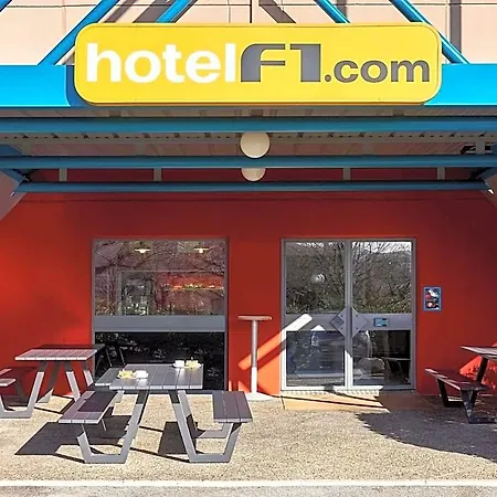 Hotell Hotelf1 Sur Orge