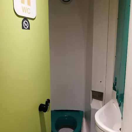 Hotelf1 Sur Orge Hotell *